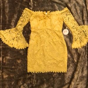 Gorgeous yellow lace flared sleeve dress***SOLD***